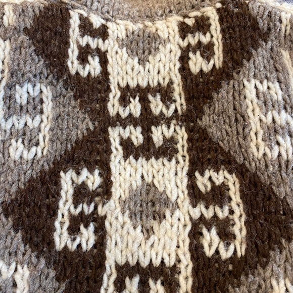 Cowichan vintage wool whale shawl cardigan sweater - Picture 8 of 16